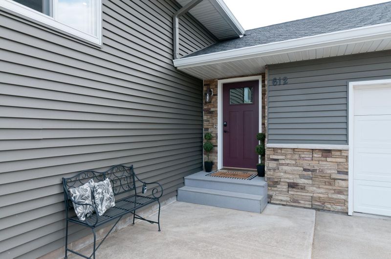 612 Skyview Ave, Cameron, WI 54822