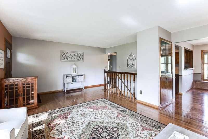 1309 Honeysuckle Ln, Hastings, MN 55033