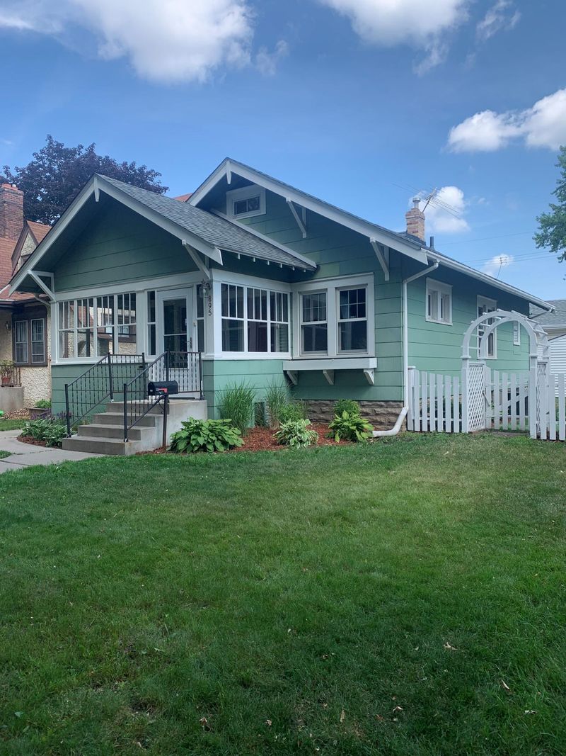 895 Clear Ave, Saint Paul, MN 55106