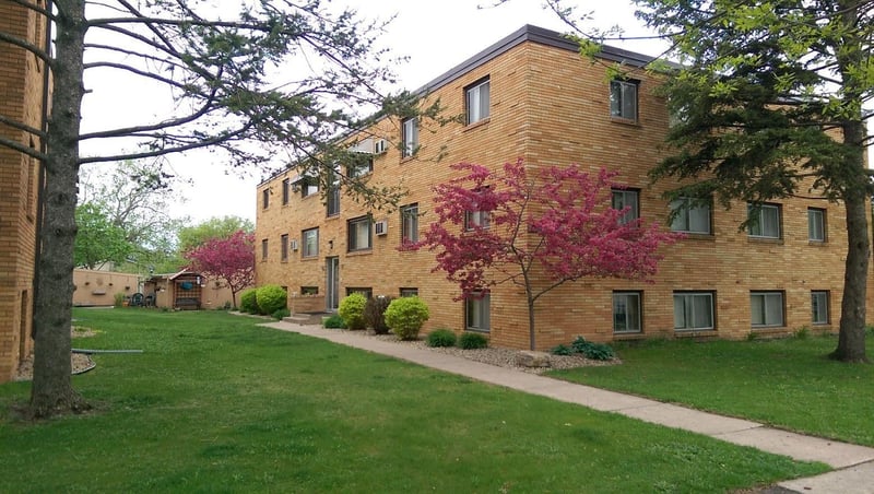 1391 - 1399 Hazelwood St, Saint Paul, MN 55106