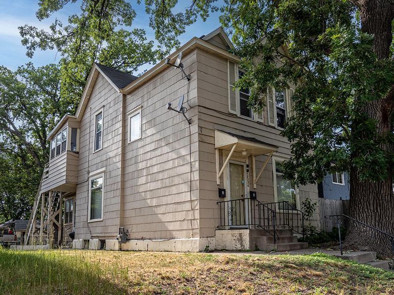 2534 California St NE, Minneapolis, MN 55418