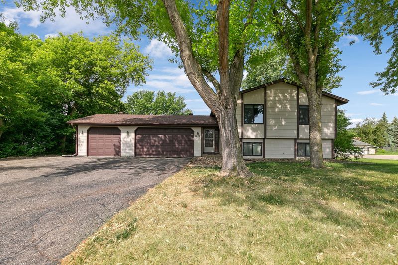 14130 Natchez Ave, Savage, MN 55378