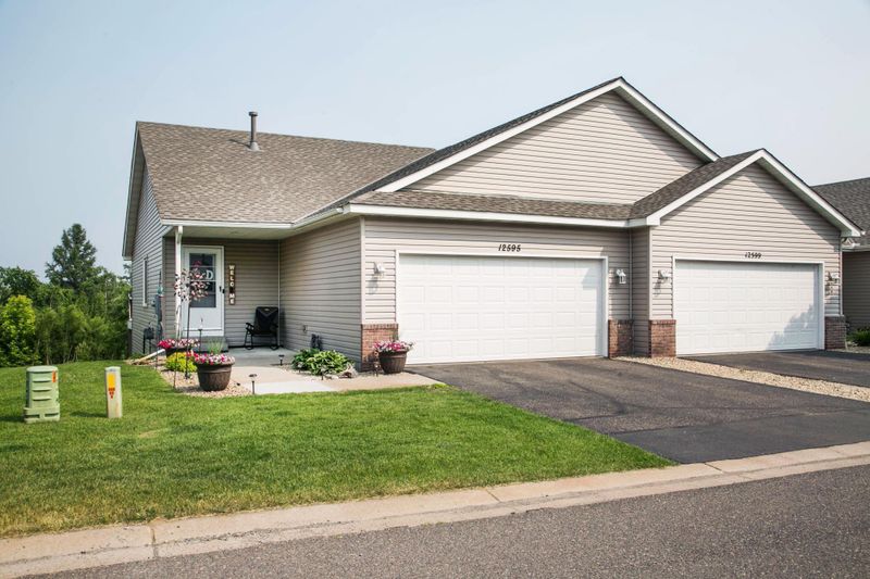 12595 Pond View Rd, Zimmerman, MN 55398