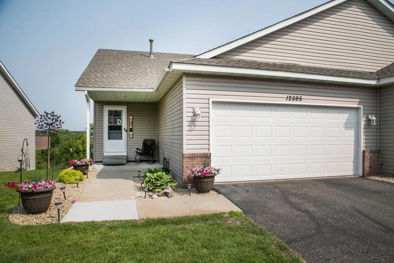 12595 Pond View Rd, Zimmerman, MN 55398