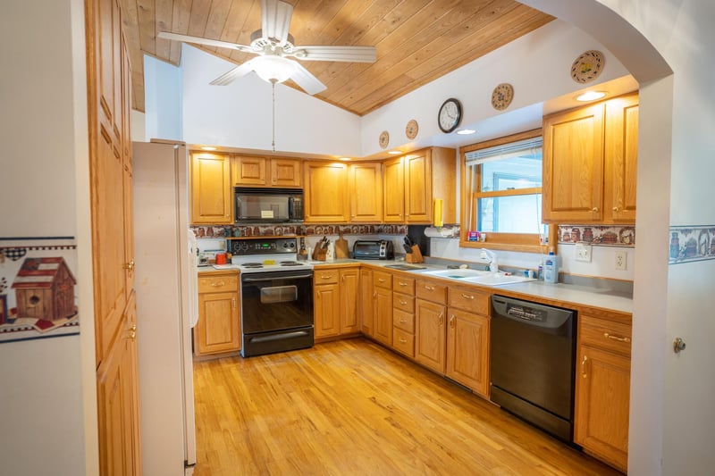 38490 Egret Rd, Richville, MN 56576