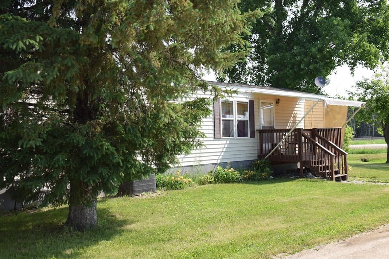 201 Anderson St, Strandquist, MN 56758