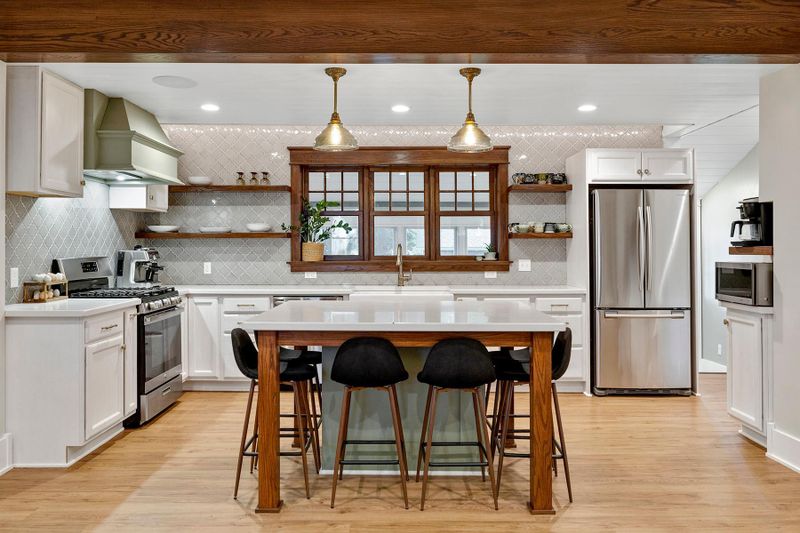 300 S Elm St, Waconia, MN 55387