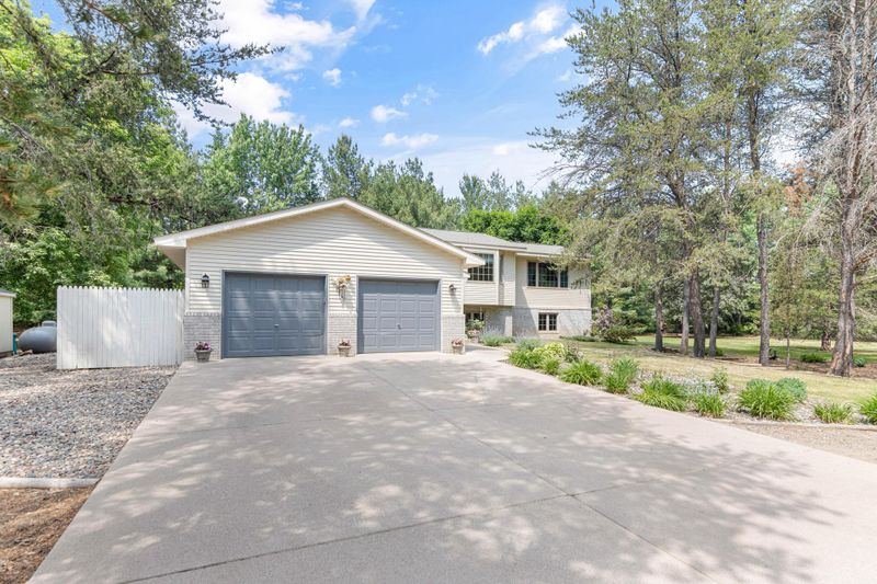 8742 33rd St, Princeton, MN 55371