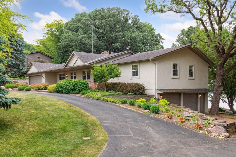 8735 Reitz Lake Rd, Waconia, MN 55387