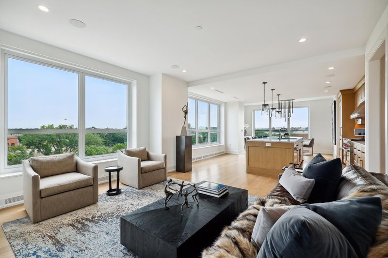 1111 W River Pw #5D, Minneapolis, MN 55415