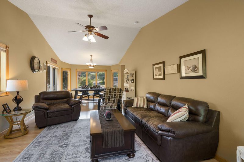 610 Honeygold Ct, La Crescent, MN 55947