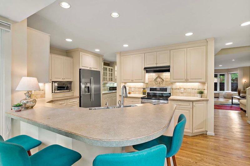43 Greenway Gables, Minneapolis, MN 55403
