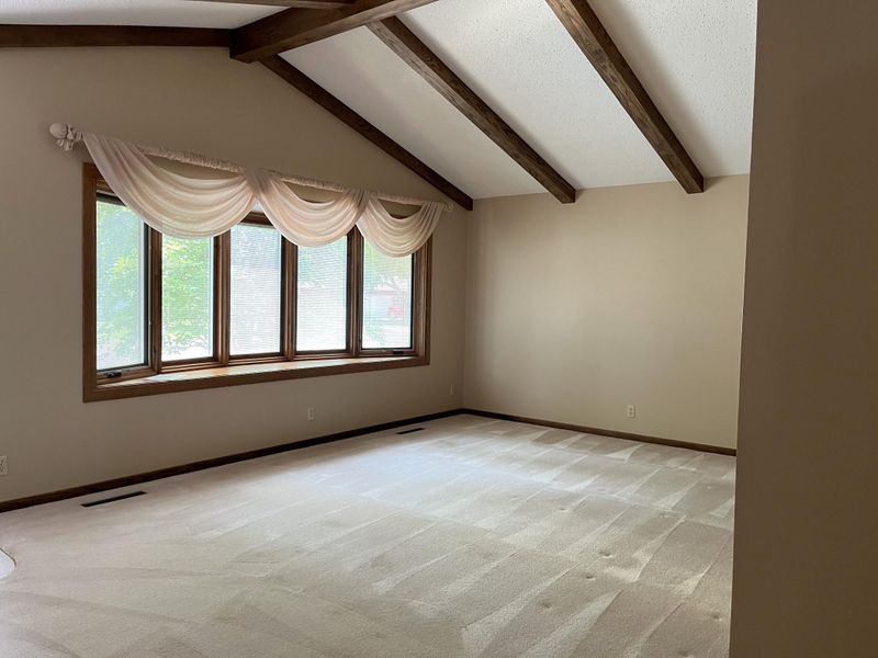 2004 Great Bend Blvd, Windom, MN 56101
