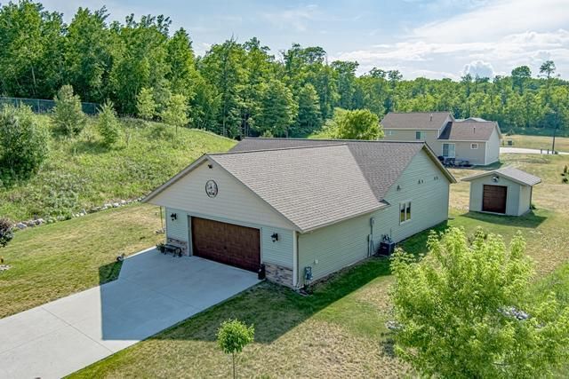 1711 Valley Cir, Grand Rapids, MN 55744