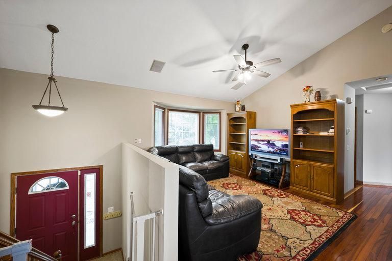 709 10th St, Farmington, MN 55024