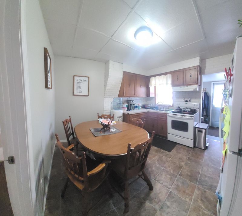 407 6th St W, Canby, MN 56220