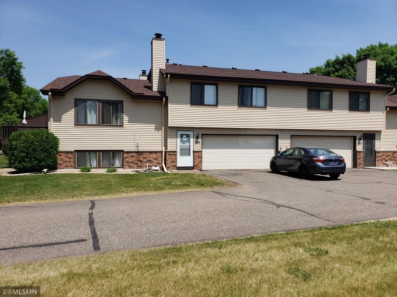 8772 N Maplebrook Cir, Brooklyn Park, MN 55445