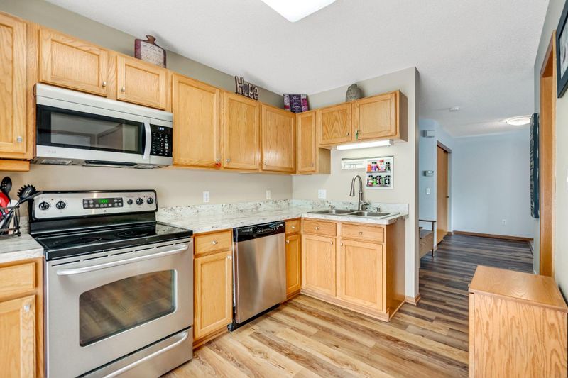 9341 Inland Ln N, Maple Grove, MN 55311