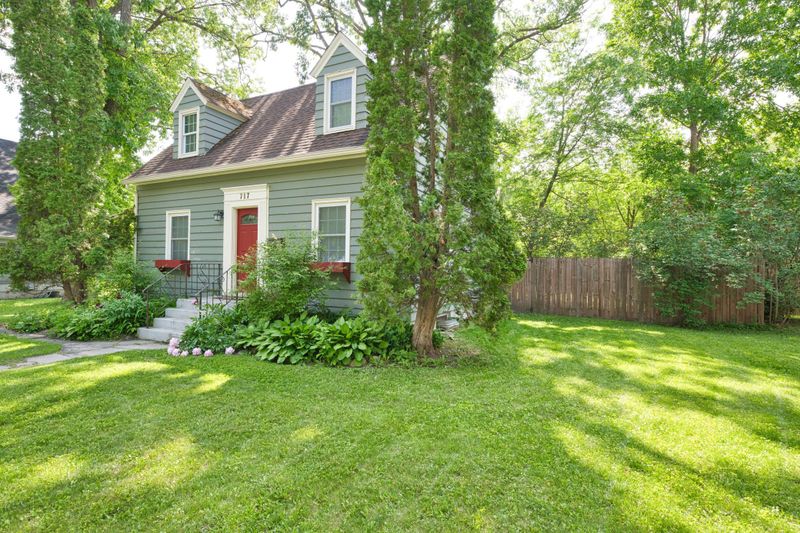 717 NE 3rd Ave, Grand Rapids, MN 55744