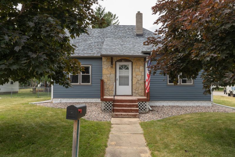 507 N Mantorville Ave, Kasson, MN 55944
