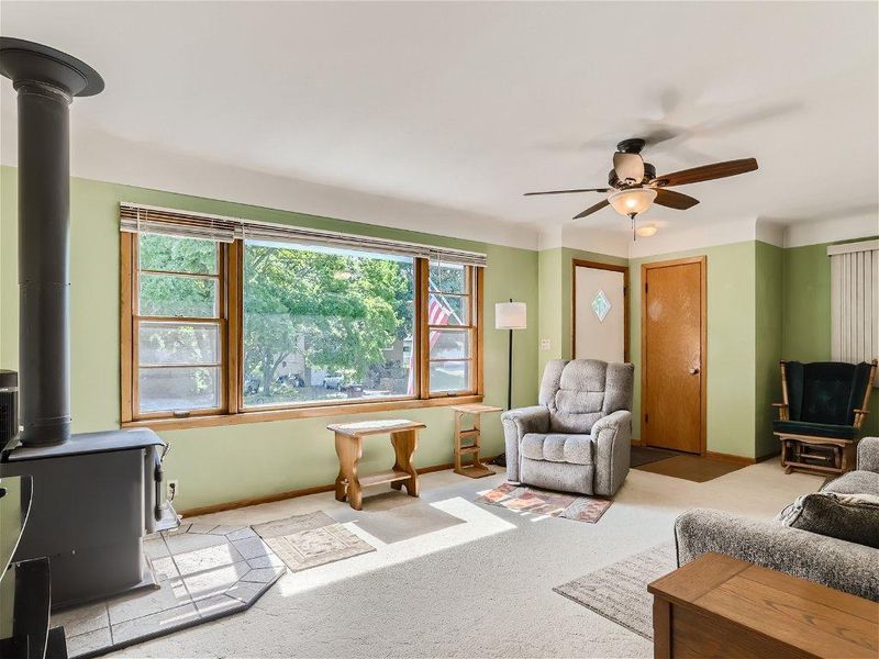 1106 8th Ave S, South Saint Paul, MN 55075