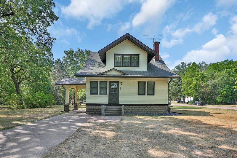 6683 Main St, North Branch, MN 55056