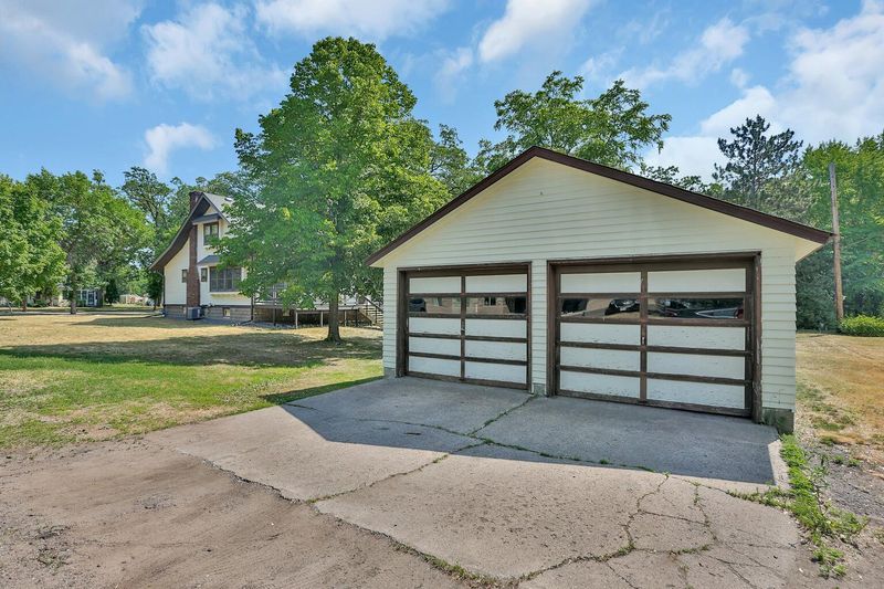 6683 Main St, North Branch, MN 55056