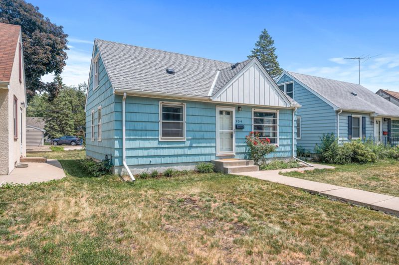 856 20th Ave SE, Minneapolis, MN 55414