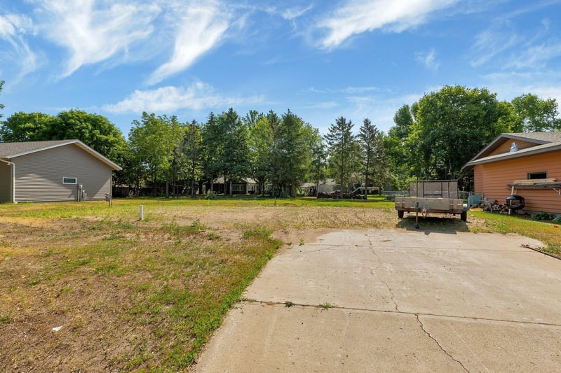 124 6th Ave NW, Saint Joseph, MN 56374