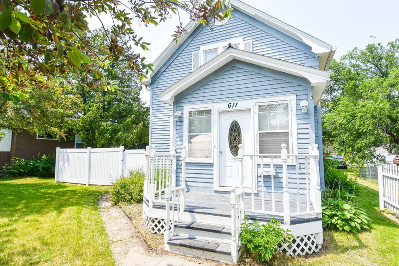 611 Main Ave N, Thief River Falls, MN 56701