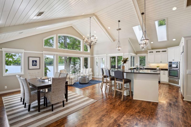 3407 Kings Point Rd, Minnetrista, MN 55331