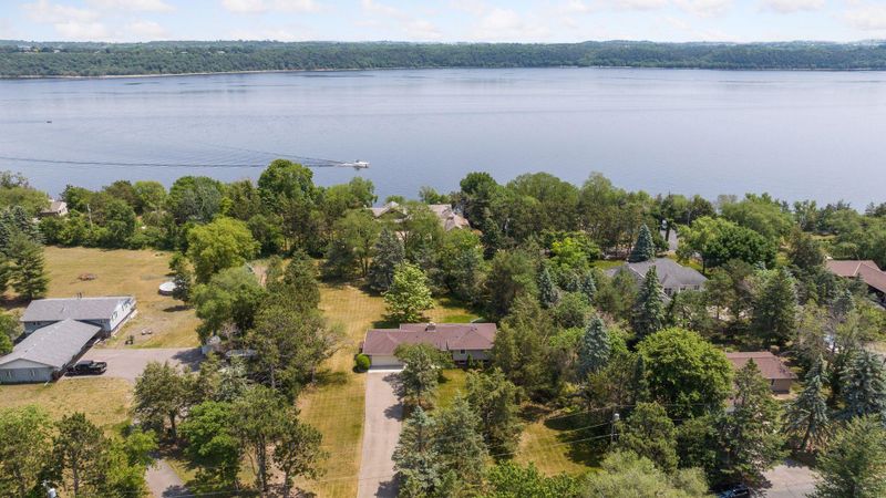 355 Quinlan Ave S, Lakeland, MN 55043