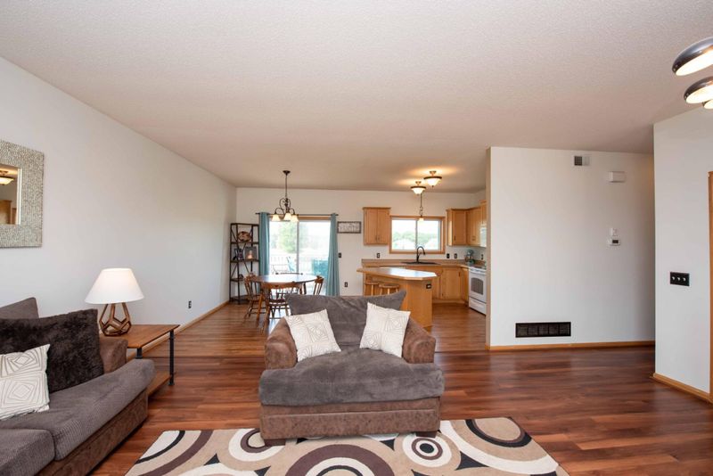 21002 Magnolia St NW, Oak Grove, MN 55011