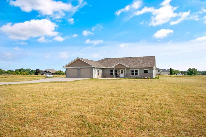2640 278th Ct NE, Isanti, MN 55040