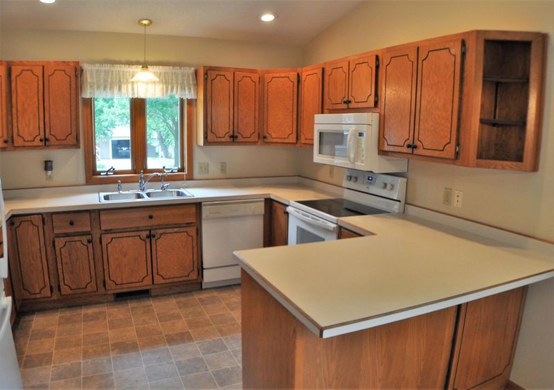 108 S 13th St, Montevideo, MN 56265