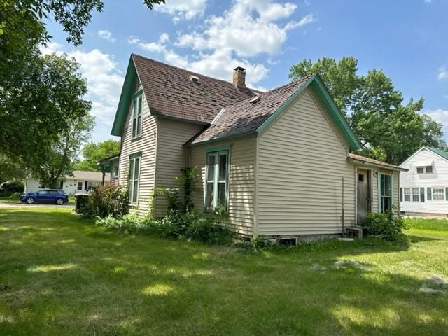993 6th St, Granite Falls, MN 56241