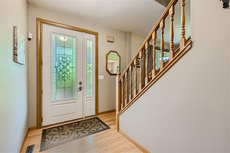 10200 Kimbro Cir S, Cottage Grove, MN 55016