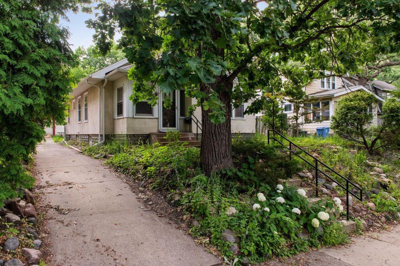 217 Cecil St SE, Minneapolis, MN 55414