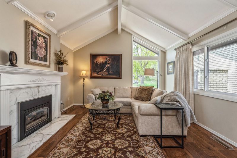 8050 Pennsylvania Rd, Bloomington, MN 55438