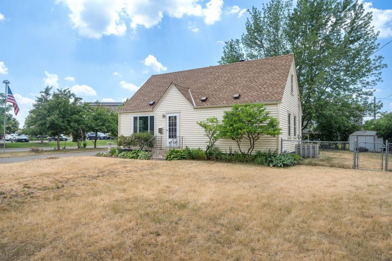 5725 Brunswick Ave N, Crystal, MN 55429