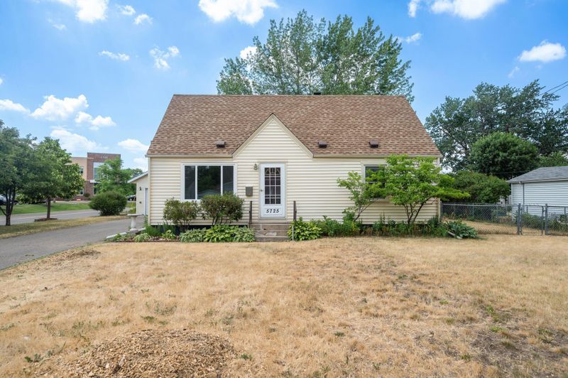 5725 Brunswick Ave N, Crystal, MN 55429