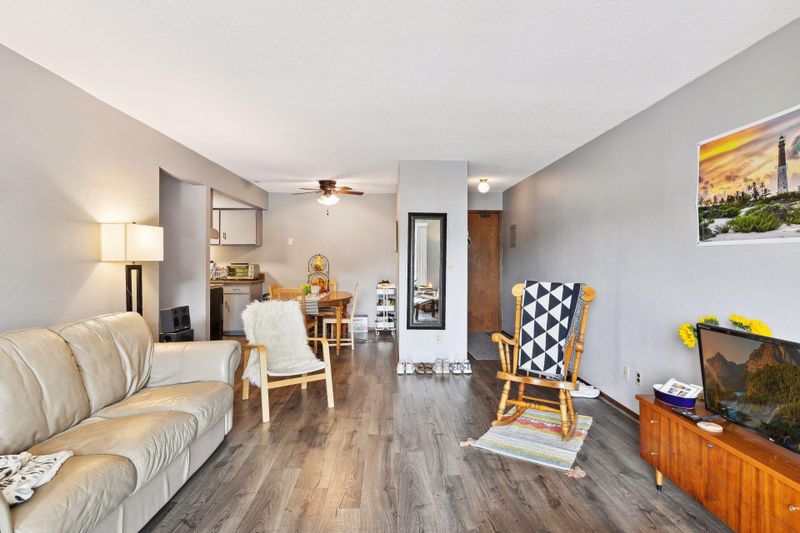 7318 W 22nd St #304, Saint Louis Park, MN 55426
