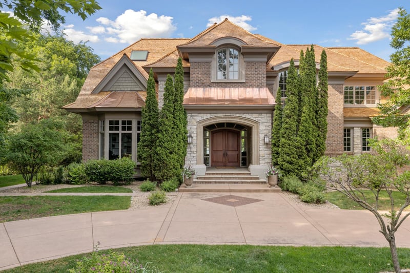 40 Clay Cliffe Dr, Excelsior, MN 55331