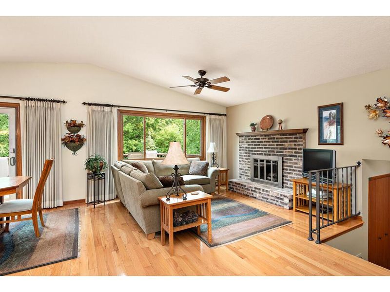 7014 Crest Dr, Maple Grove, MN 55311