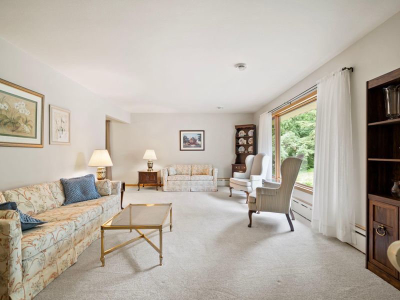 16020 Temple Ln, Minnetonka, MN 55345
