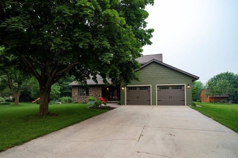 1605 Hansen Dr SW, Willmar, MN 56201