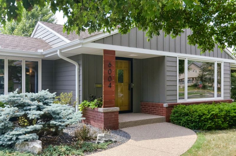 6004 Fairfax Ave, Edina, MN 55424