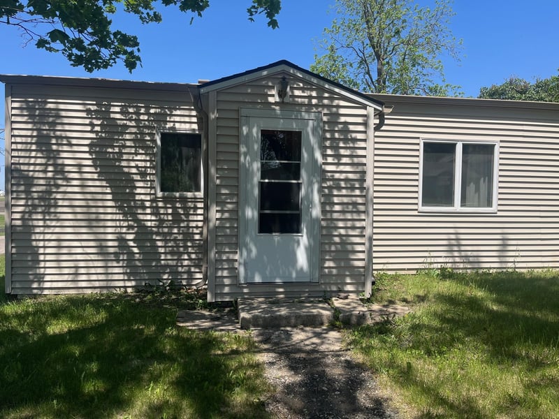 198 2nd Ave W, Wood Lake, MN 56297