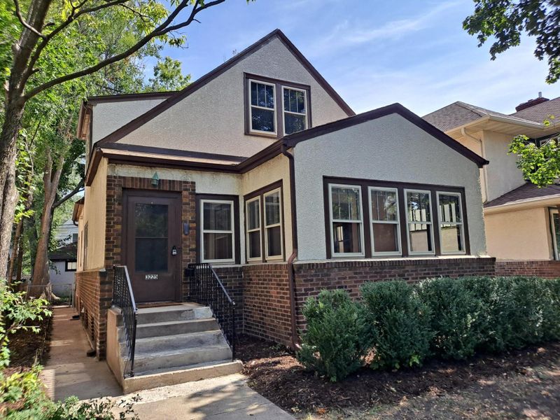 3225 Emerson Ave S, Minneapolis, MN 55408