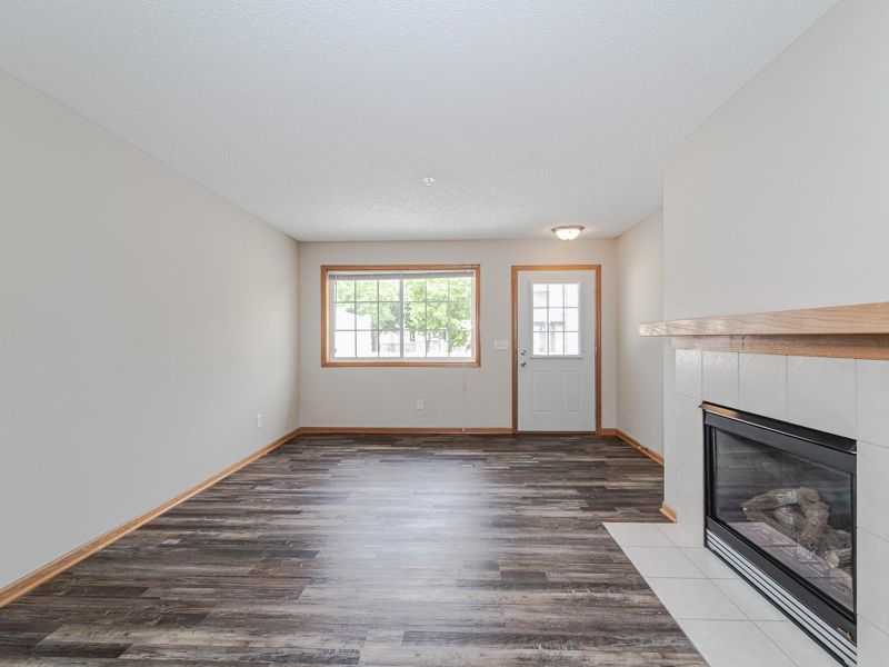 3270 Coleshire Pa #29, Rosemount, MN 55068